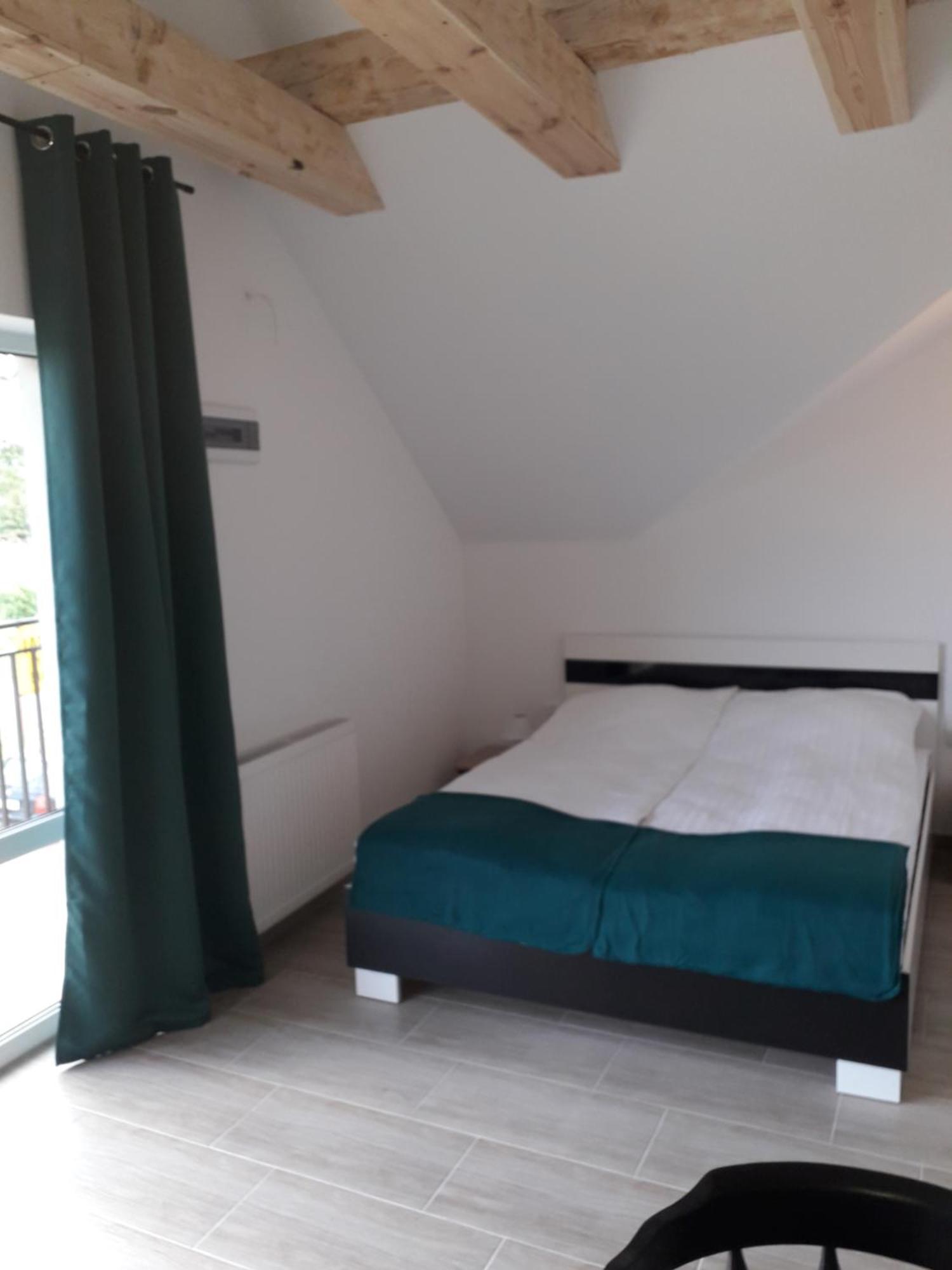 Paprotowka Apartament Wiosenny Paprotno Exteriör bild