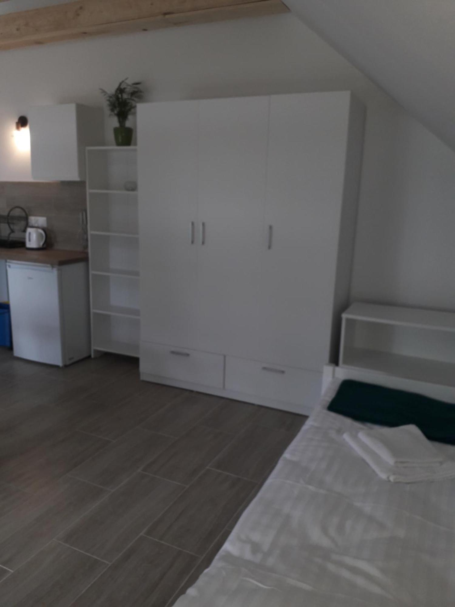 Paprotowka Apartament Wiosenny Paprotno Exteriör bild